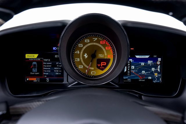 Used 2023 Ferrari F8 Tributo image 32