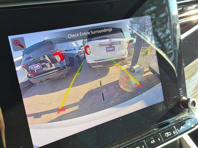 Used 2022 Jeep Wagoneer Series III w/ Rear Seat Video Group 1 AWD/4WD image 14