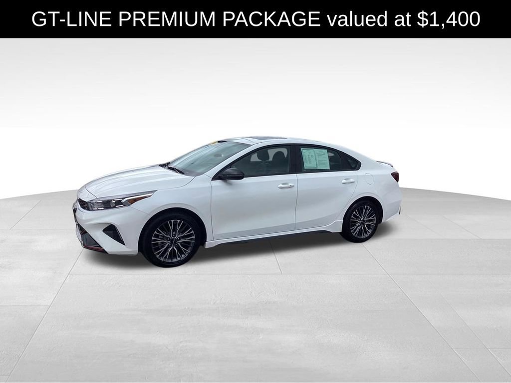 Used 2024 Kia Forte GT-Line w/ GT-Line Premium Package FWD image 3