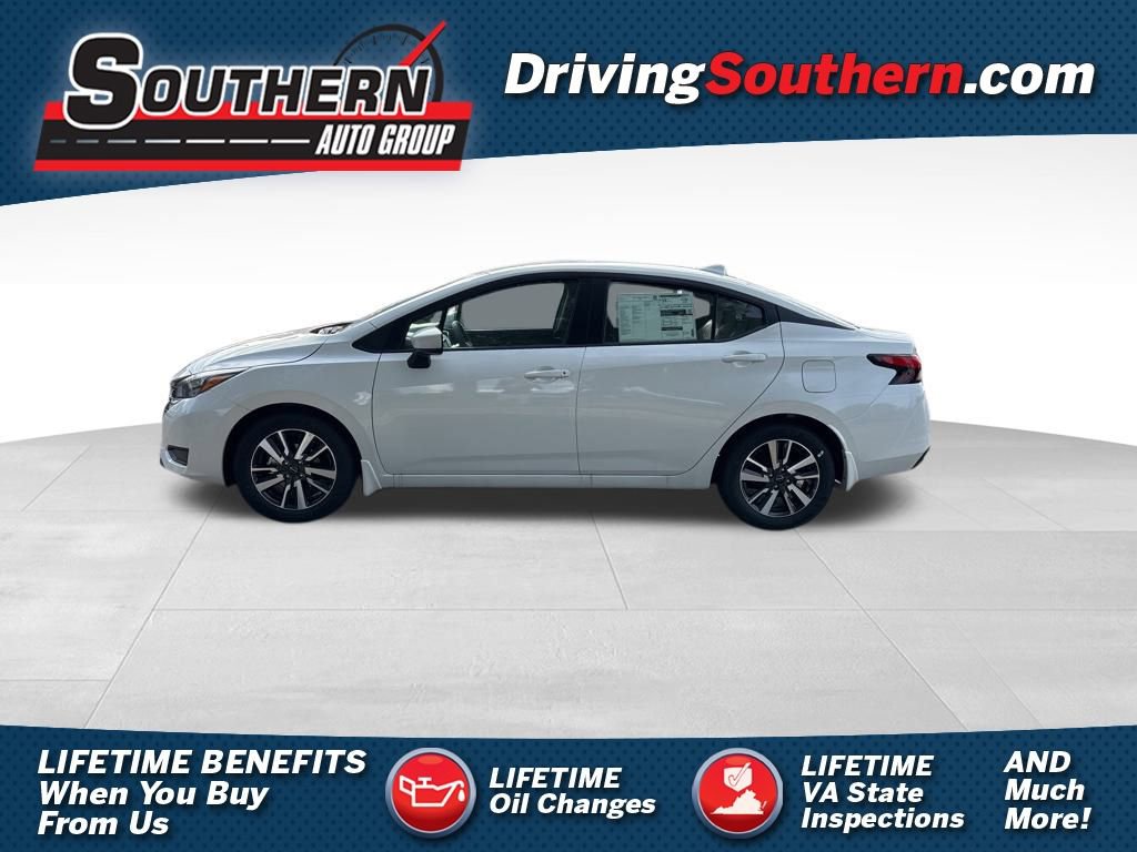 New 2025 Nissan Versa SV w/ Trunk Package