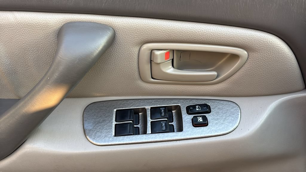 Used 2003 Toyota Sequoia Limited RWD image 13