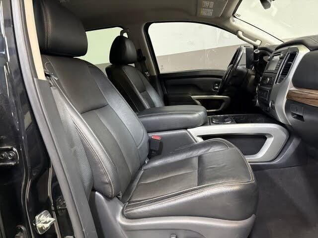Used 2018 Nissan Titan SL w/ Chrome Package AWD/4WD image 55