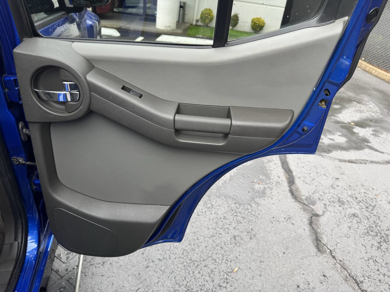 Used 2015 Nissan Xterra X image 16