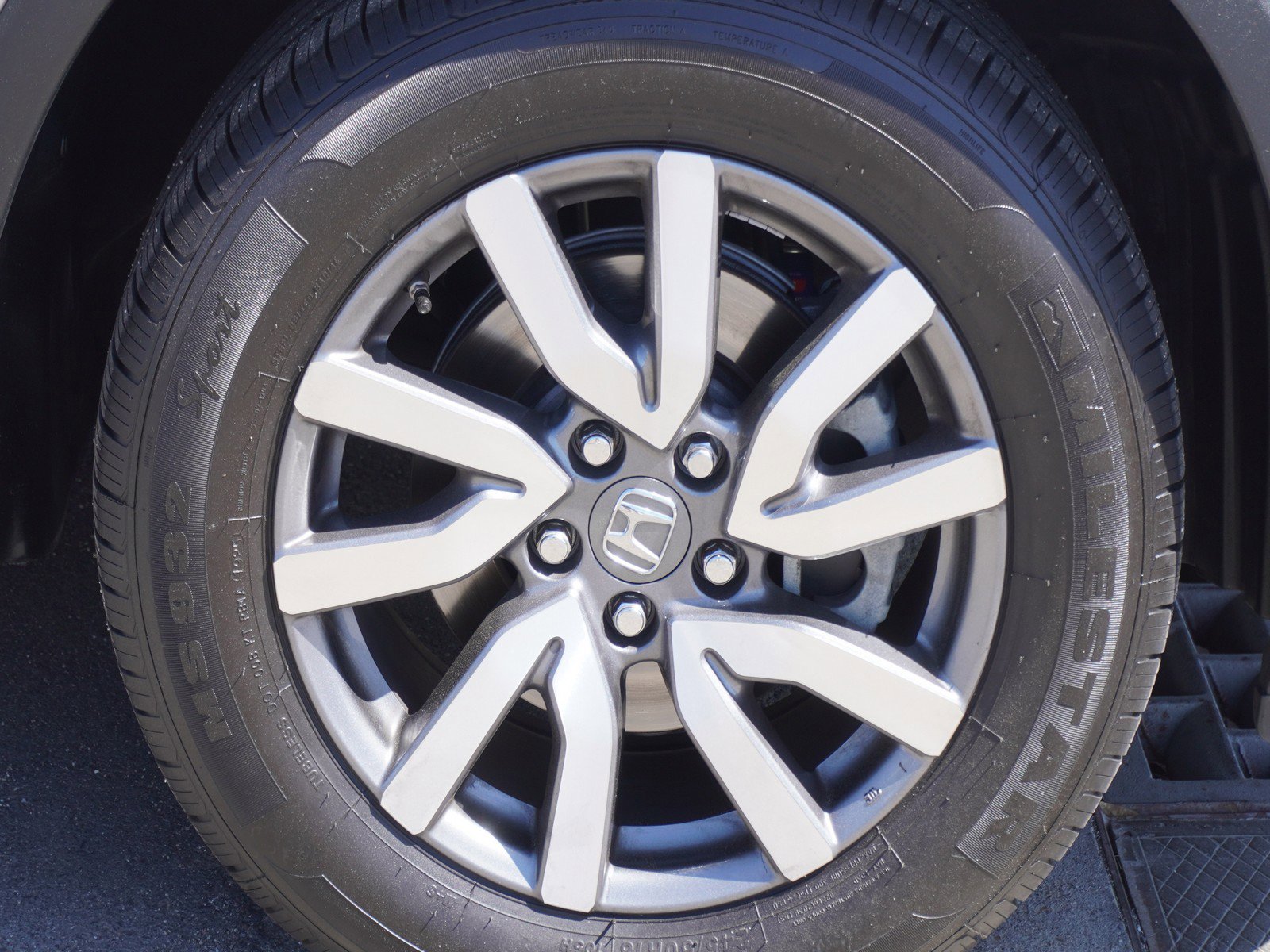 Used 2021 Honda Pilot EX image 5