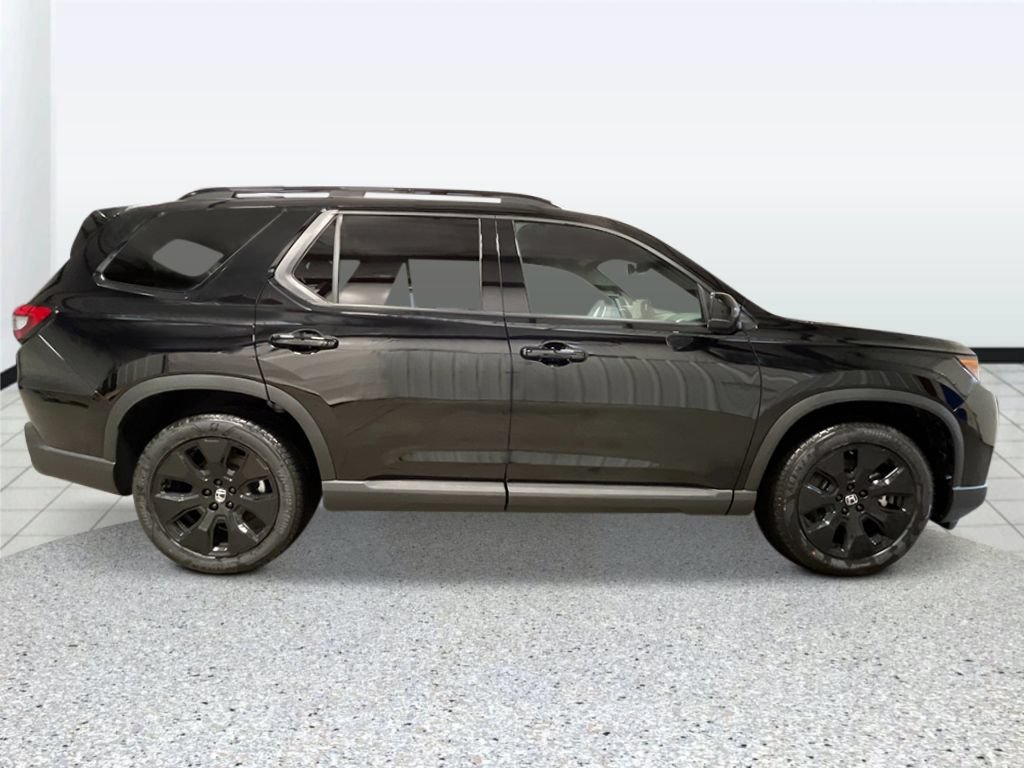 New 2026 Honda Pilot Black Edition image 2