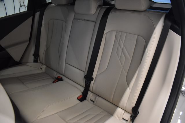 Used 2025 BMW X3 xDrive30i w/ Premium Package AWD/4WD image 7