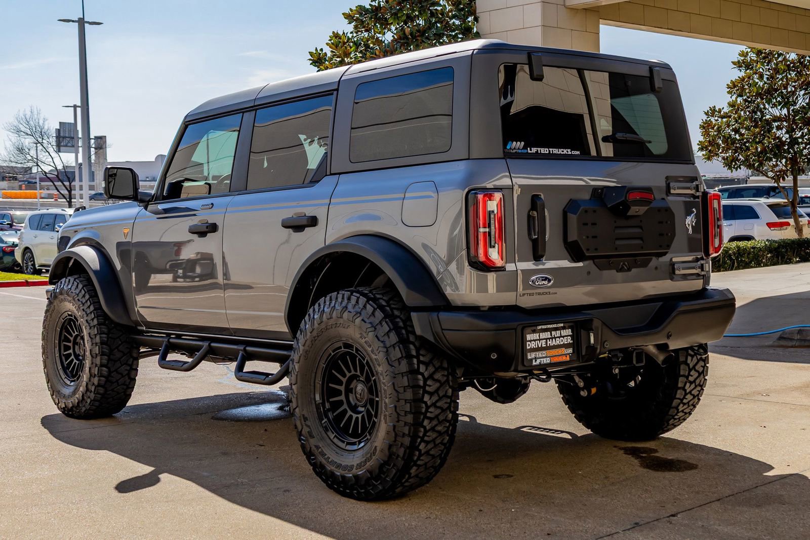 Used 2023 Ford Bronco Badlands w/ Sasquatch Package AWD/4WD image 7