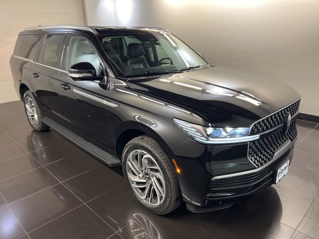 Used 2026 Lincoln Navigator L Premier AWD/4WD image 1