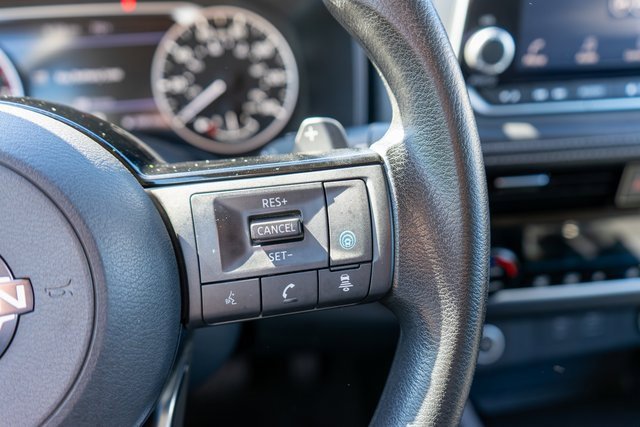 Used 2022 Nissan Rogue SV image 26