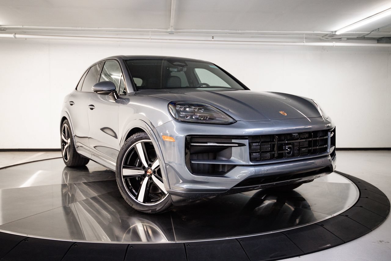 New 2026 Porsche Cayenne GTS AWD/4WD image 9
