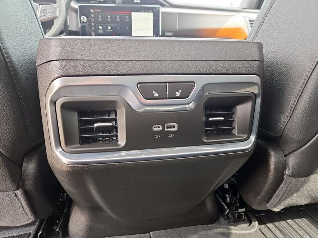 New 2026 GMC Sierra 3500 Denali w/ Technology Package AWD/4WD image 30