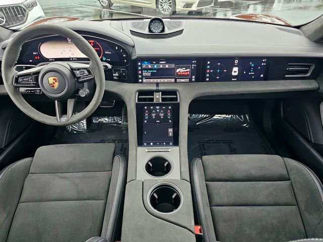 Used 2022 Porsche Taycan GTS image 29