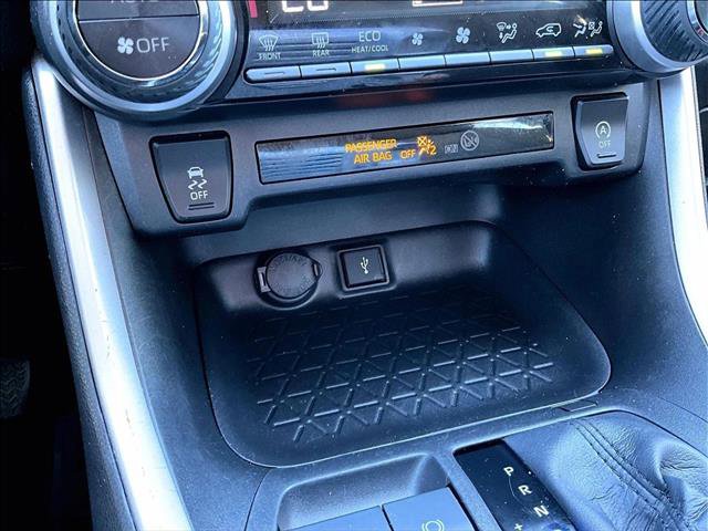 Used 2022 Toyota RAV4 XLE image 26