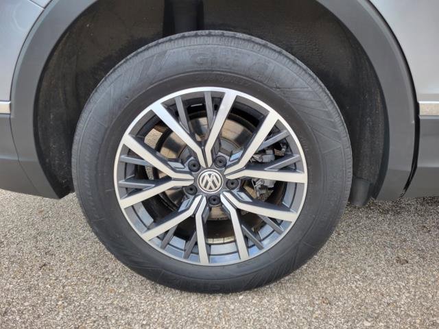 Used 2020 Volkswagen Tiguan SE image 5