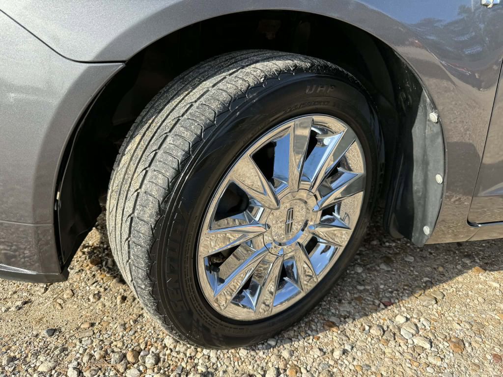 Used 2012 Lincoln MKZ FWD image 26