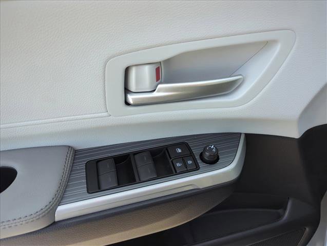 Certified 2026 Toyota Sienna XLE image 8