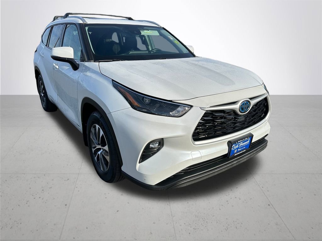 Used 2022 Toyota Highlander XLE image 5