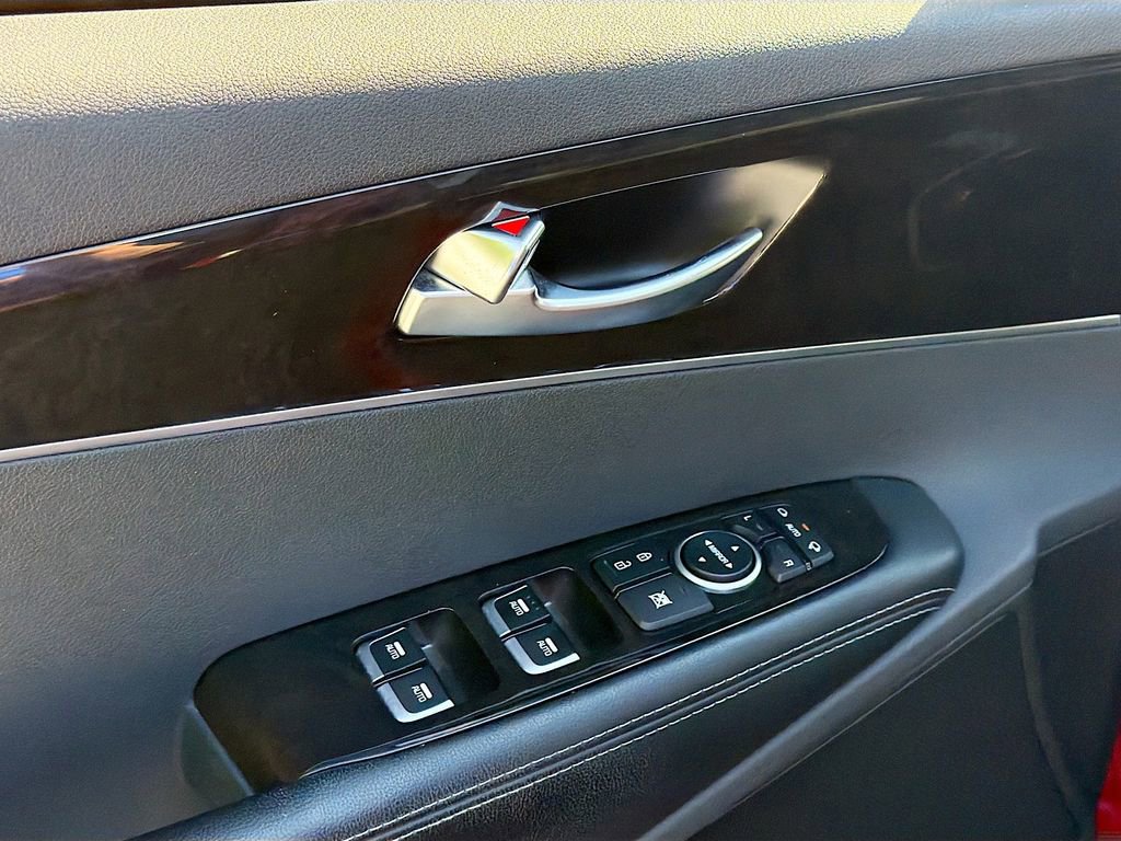 Used 2018 Kia Sorento EX image 18