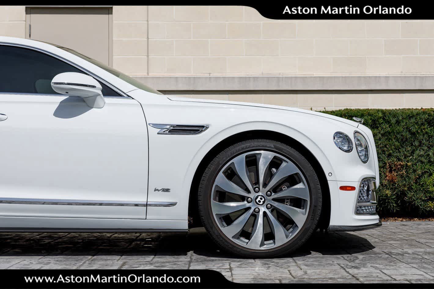 Used 2021 Bentley Flying Spur W12 image 19