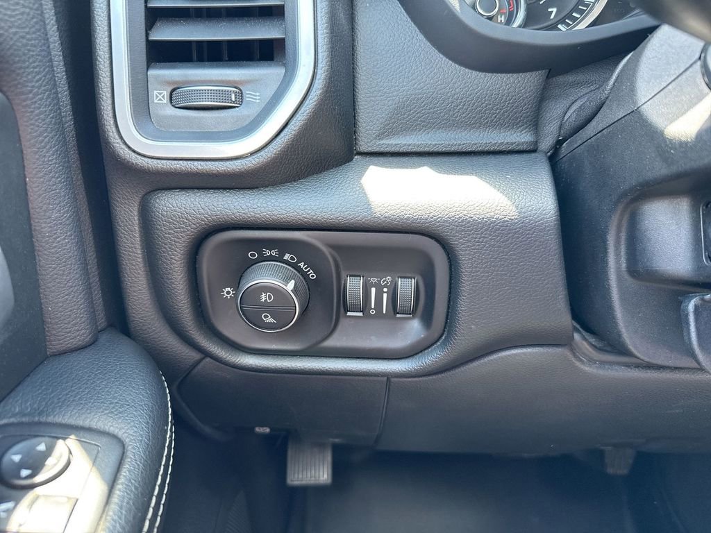 Used 2019 RAM 2500 Big Horn AWD/4WD image 18