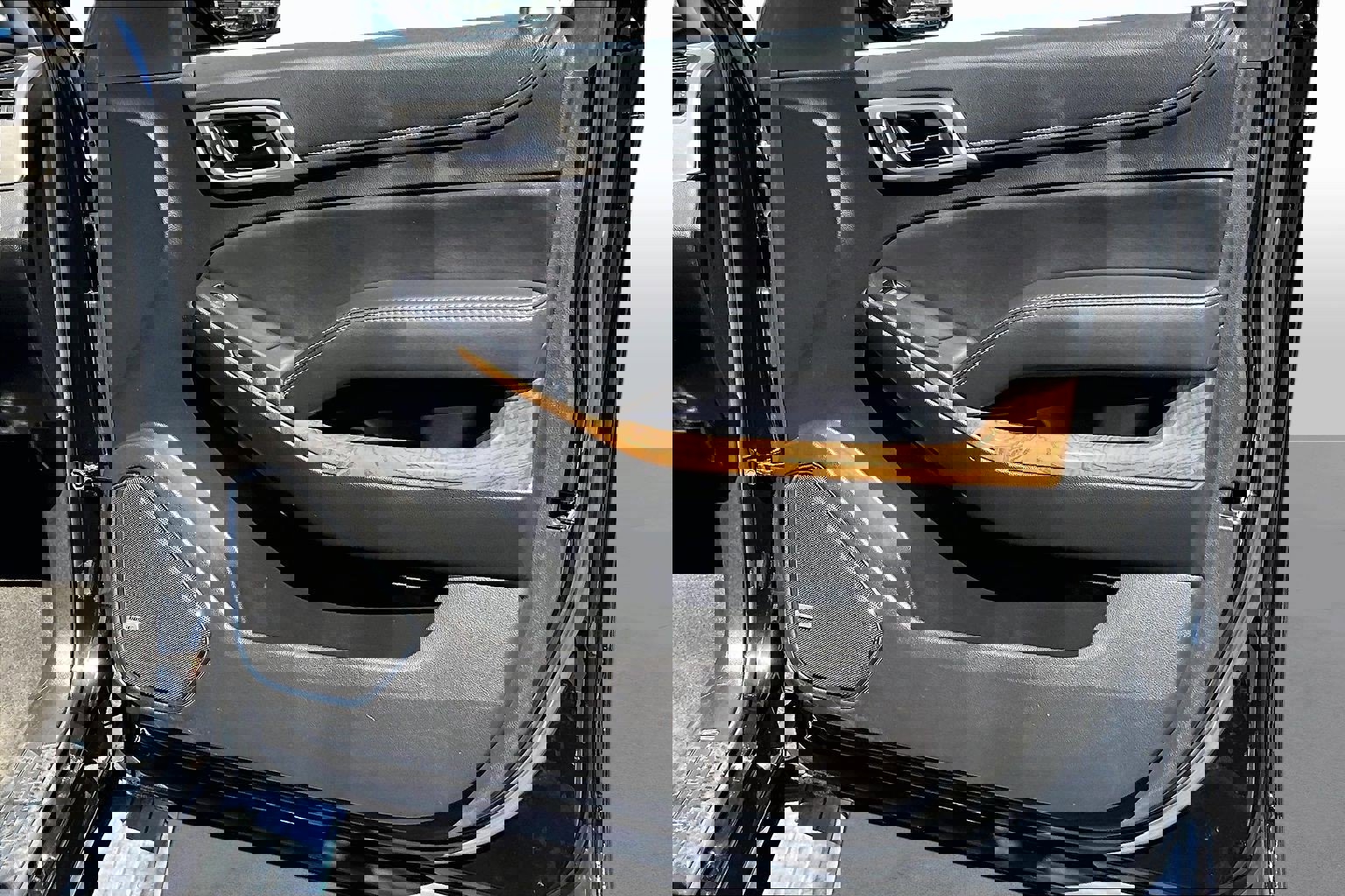 Used 2018 GMC Yukon XL Denali w/ Denali Ultimate Package image 14