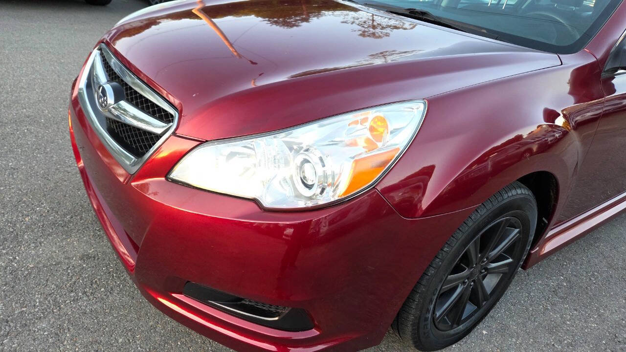 Used 2010 Subaru Legacy 2.5i Premium AWD/4WD image 23