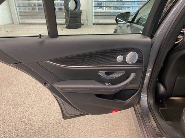 Used 2019 Mercedes-Benz E 300 4MATIC image 34
