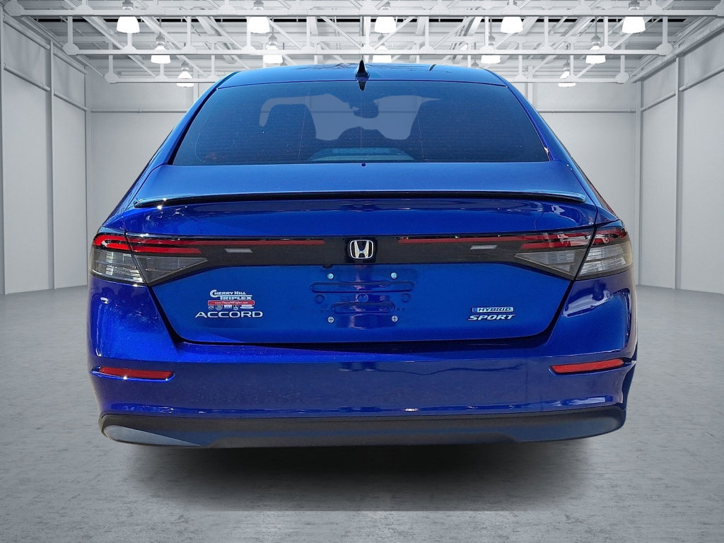 Used 2023 Honda Accord Sport image 4