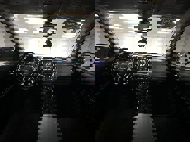 Certified 2020 GMC Canyon SLE w/ Driver Alert Package image 19