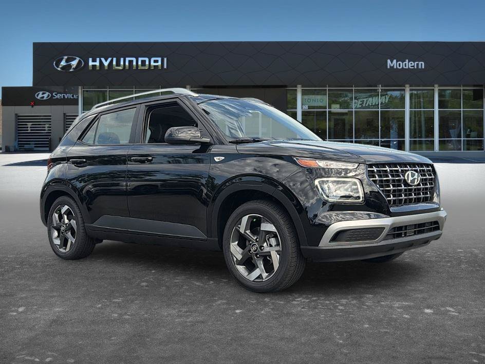 New 2026 Hyundai Venue SEL FWD image 2