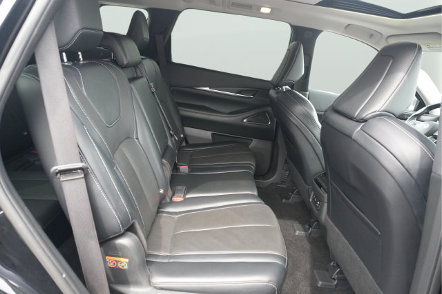 Used 2023 INFINITI QX60 Sensory w/ Cargo Package AWD/4WD image 24