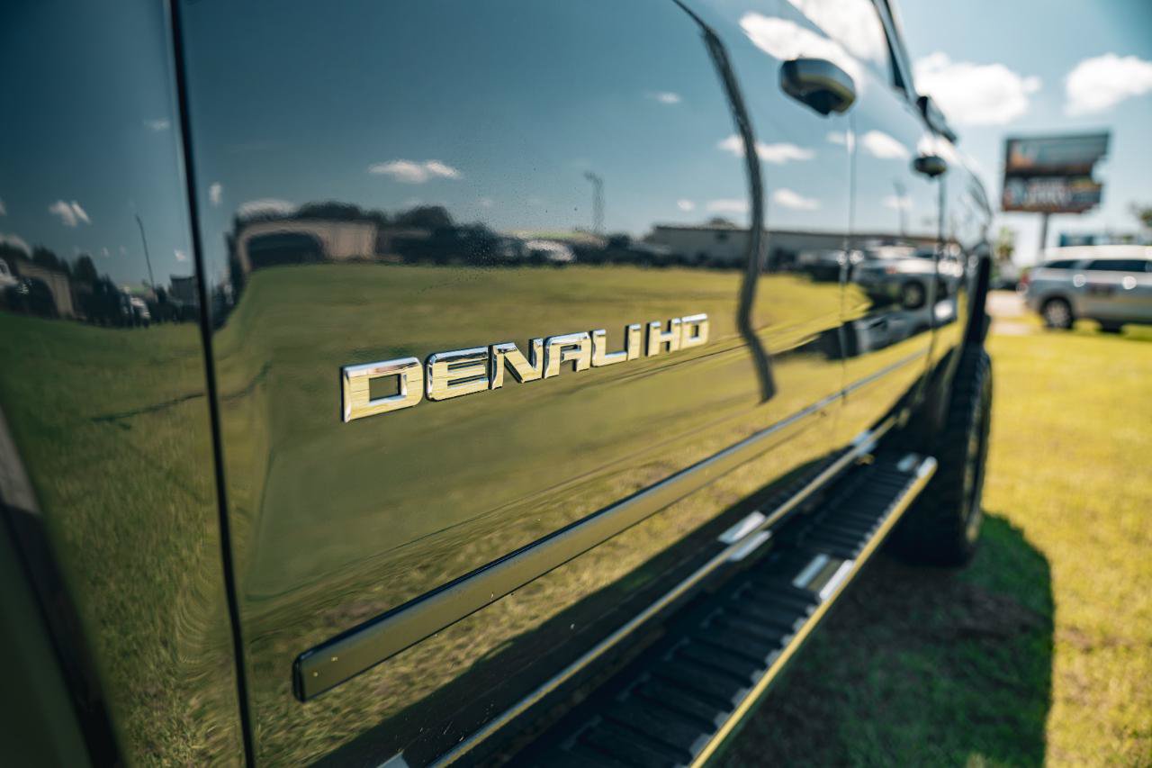 Used 2019 GMC Sierra 2500 Denali w/ Duramax Plus Package AWD/4WD image 15