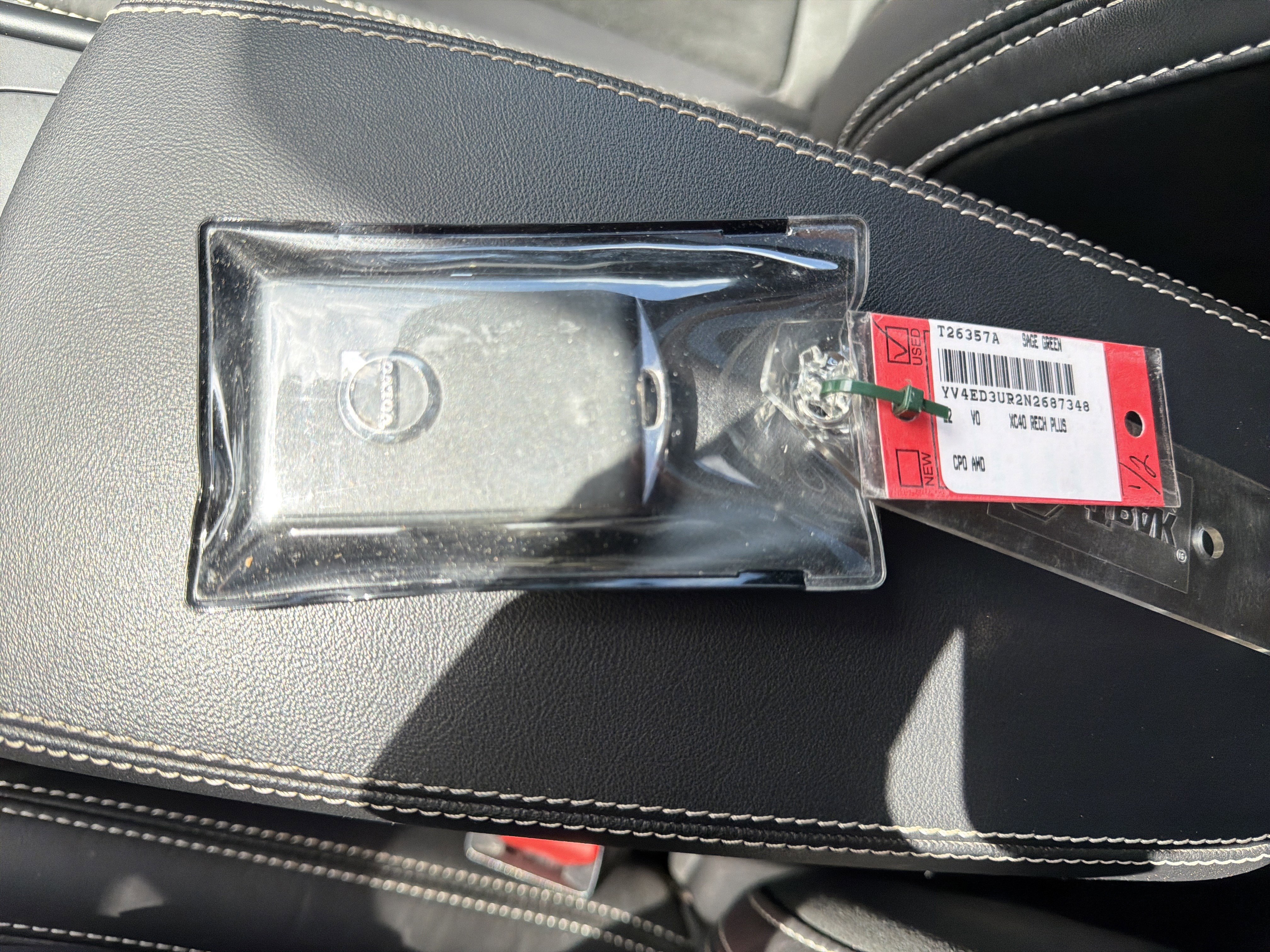 Certified 2022 Volvo XC40 P8 Recharge Plus image 38