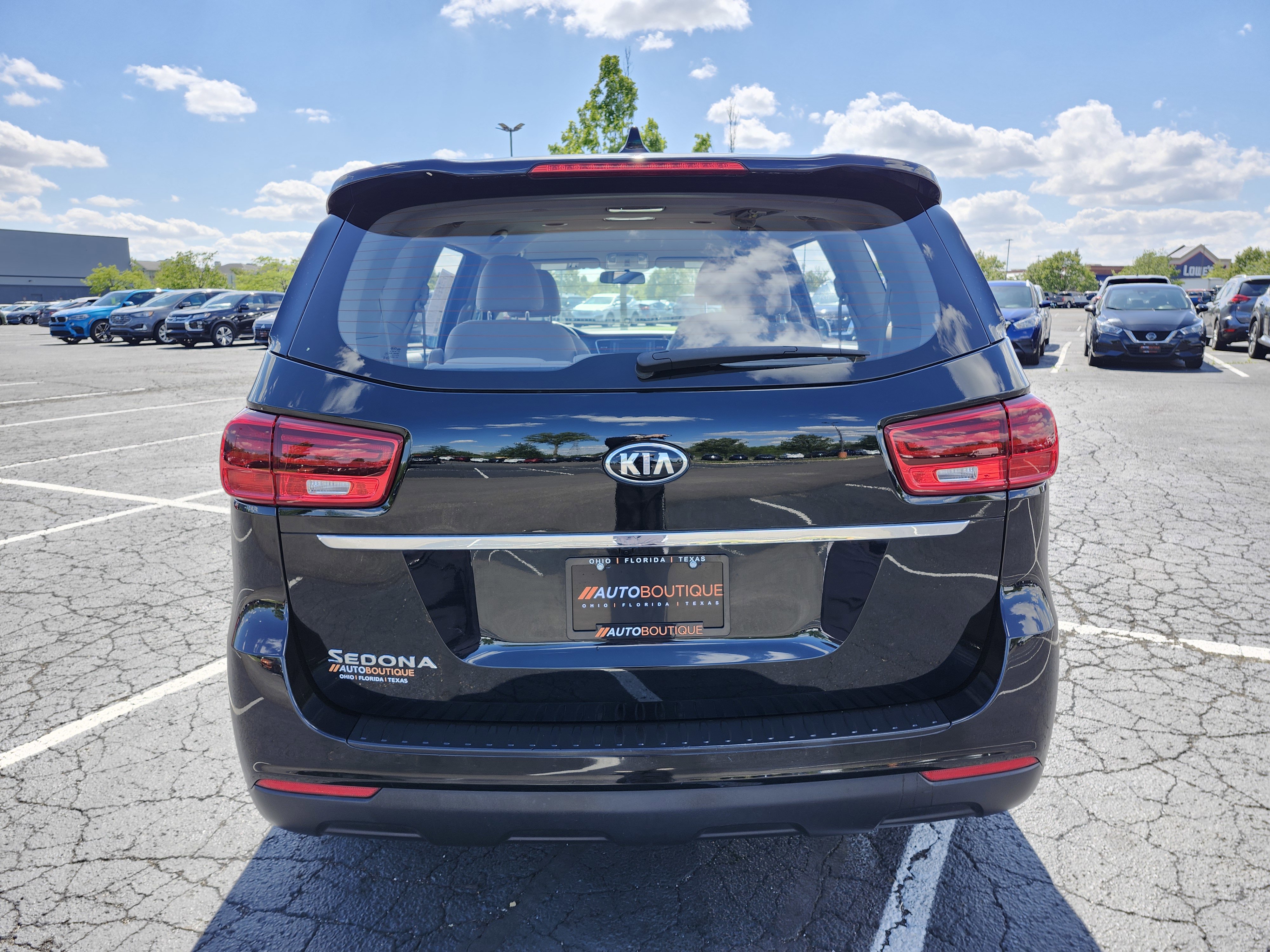 Used 2020 Kia Sedona L FWD image 14