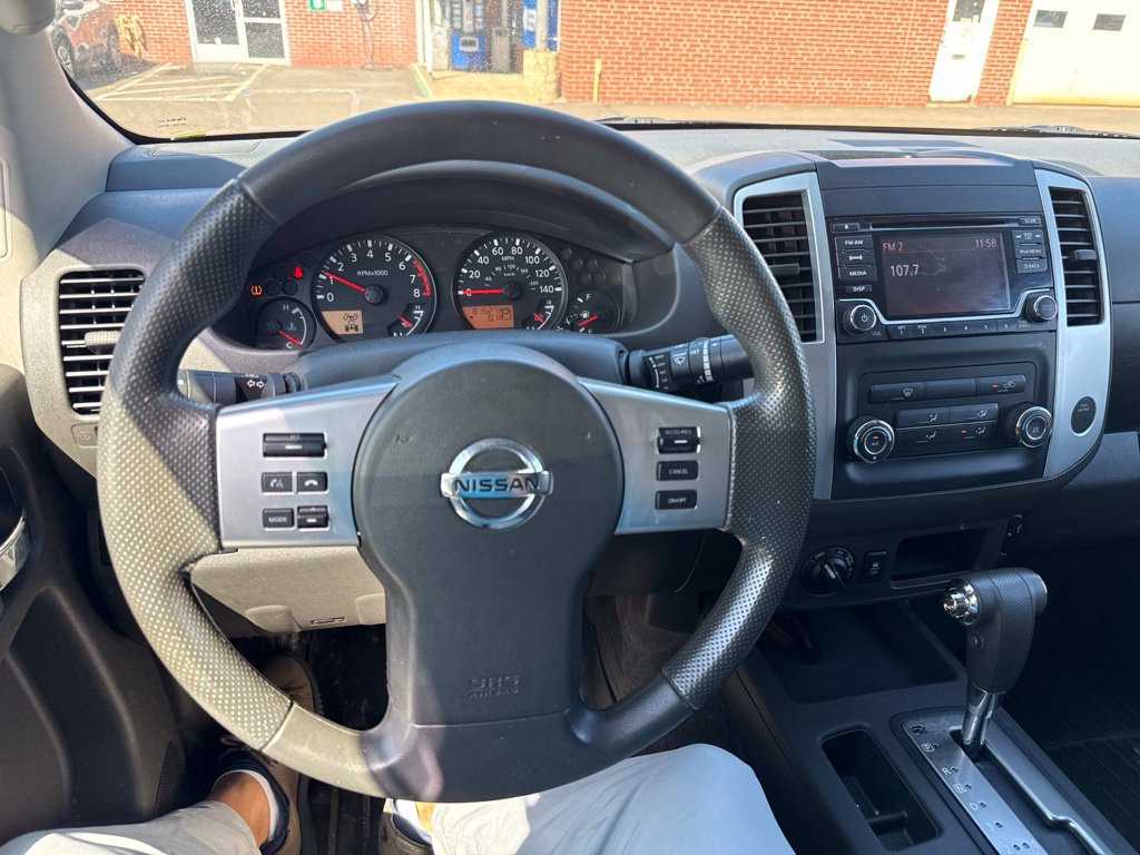 Used 2017 Nissan Frontier SV AWD/4WD image 9