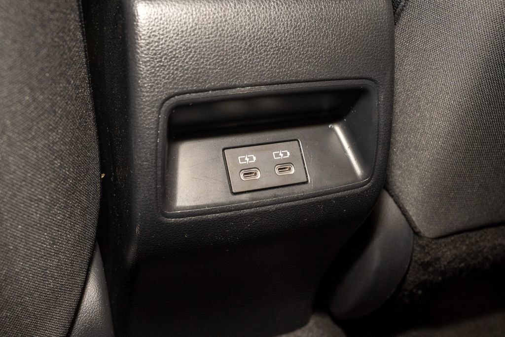 Used 2024 Toyota Corolla LE image 7