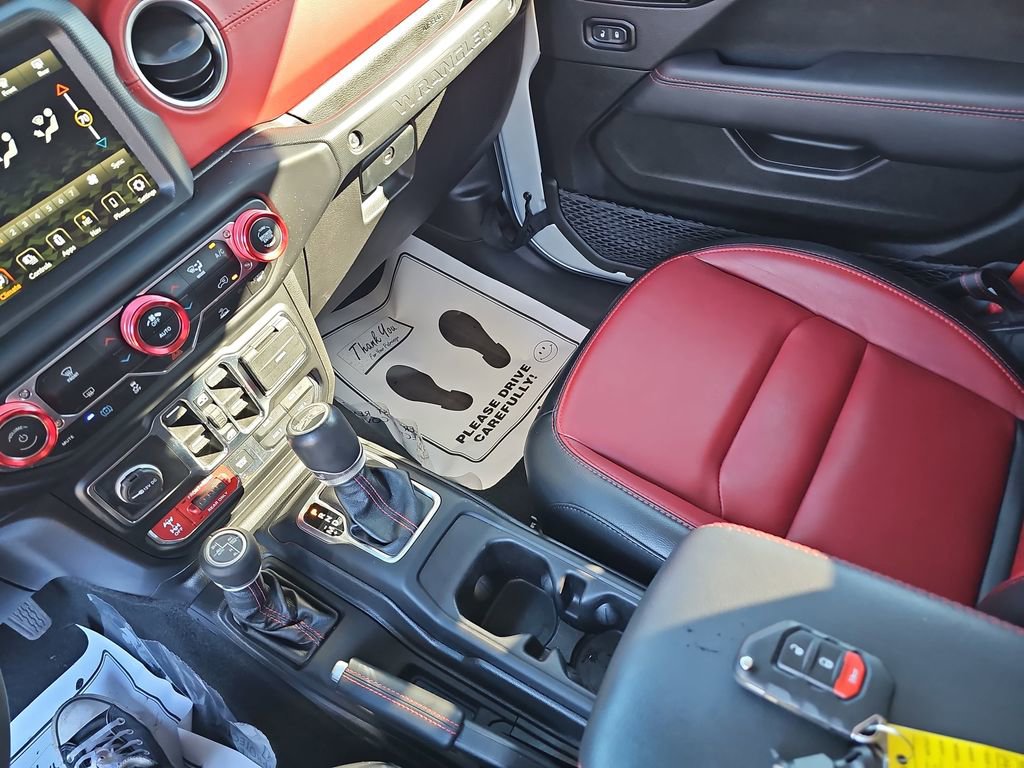 Used 2023 Jeep Wrangler Unlimited Rubicon 4xe image 30