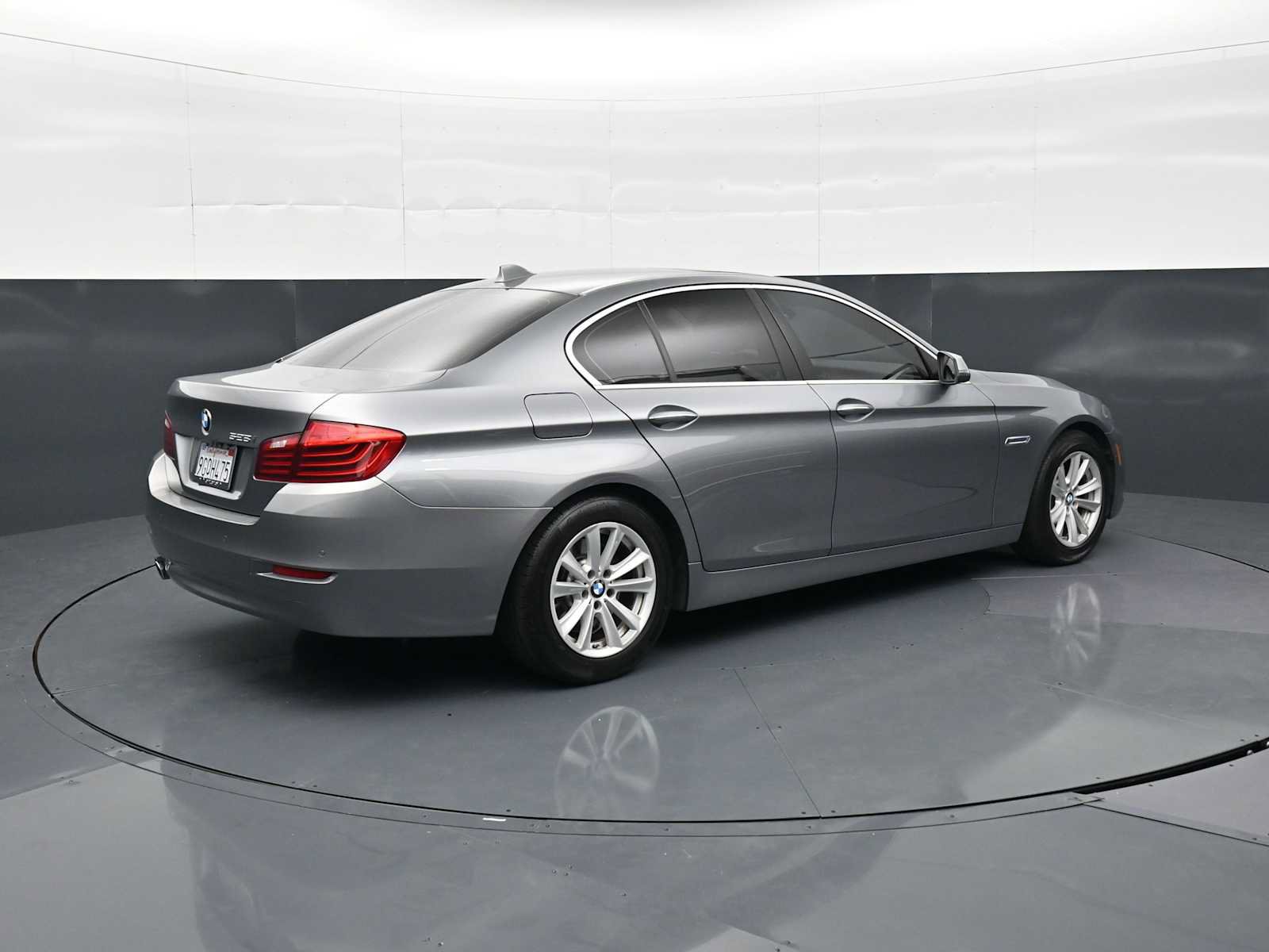 Used 2015 BMW 528i Sedan RWD image 5