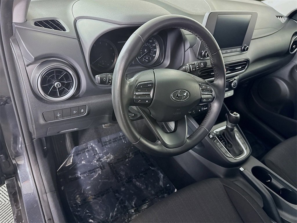 Certified 2022 Hyundai Kona SEL w/ Convenience Package image 19