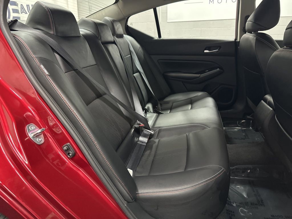 Used 2023 Nissan Altima 2.5 SR w/ SR Premium Package image 21