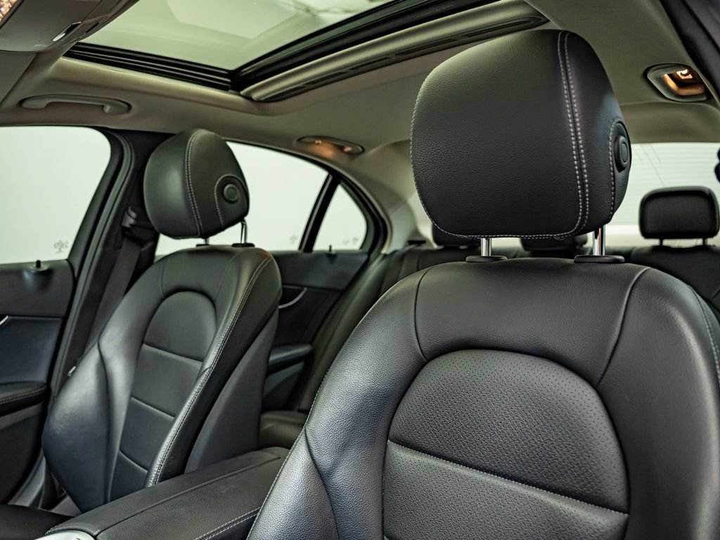 Used 2018 Mercedes-Benz C 300 4MATIC Sedan image 34