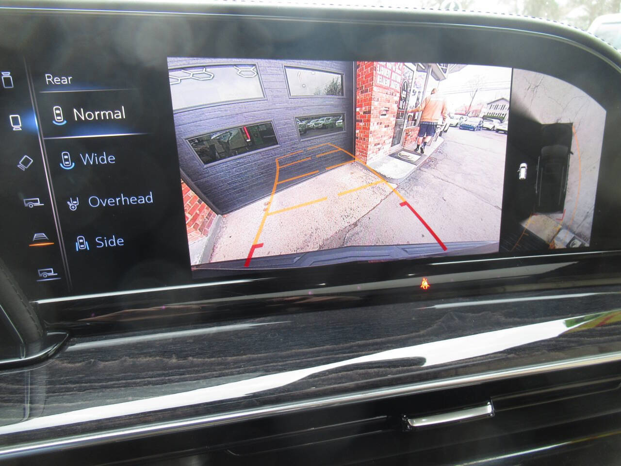 Used 2021 Cadillac Escalade Premium Luxury w/ Driver Assist Tech Package image 34