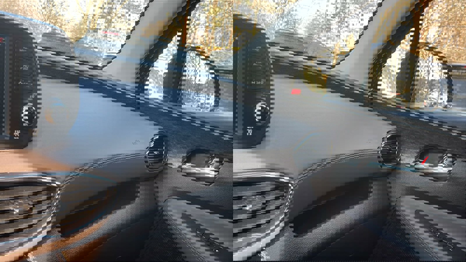 Used 2020 Hyundai Santa Fe SEL w/ Convenience Package image 20