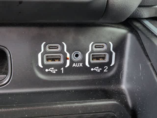 Used 2022 RAM 1500 Big Horn AWD/4WD image 32