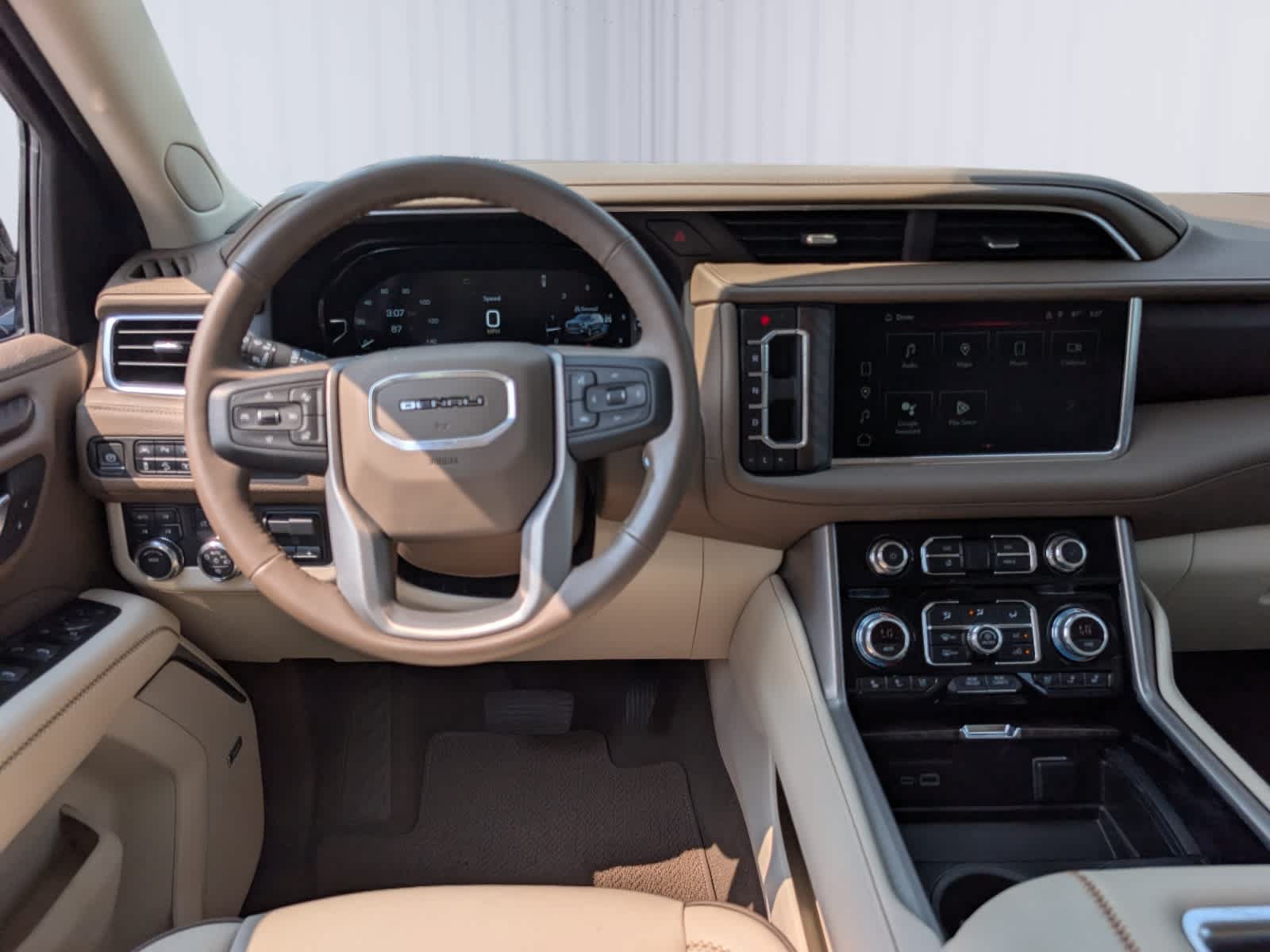 Used 2023 GMC Yukon XL Denali AWD/4WD image 19