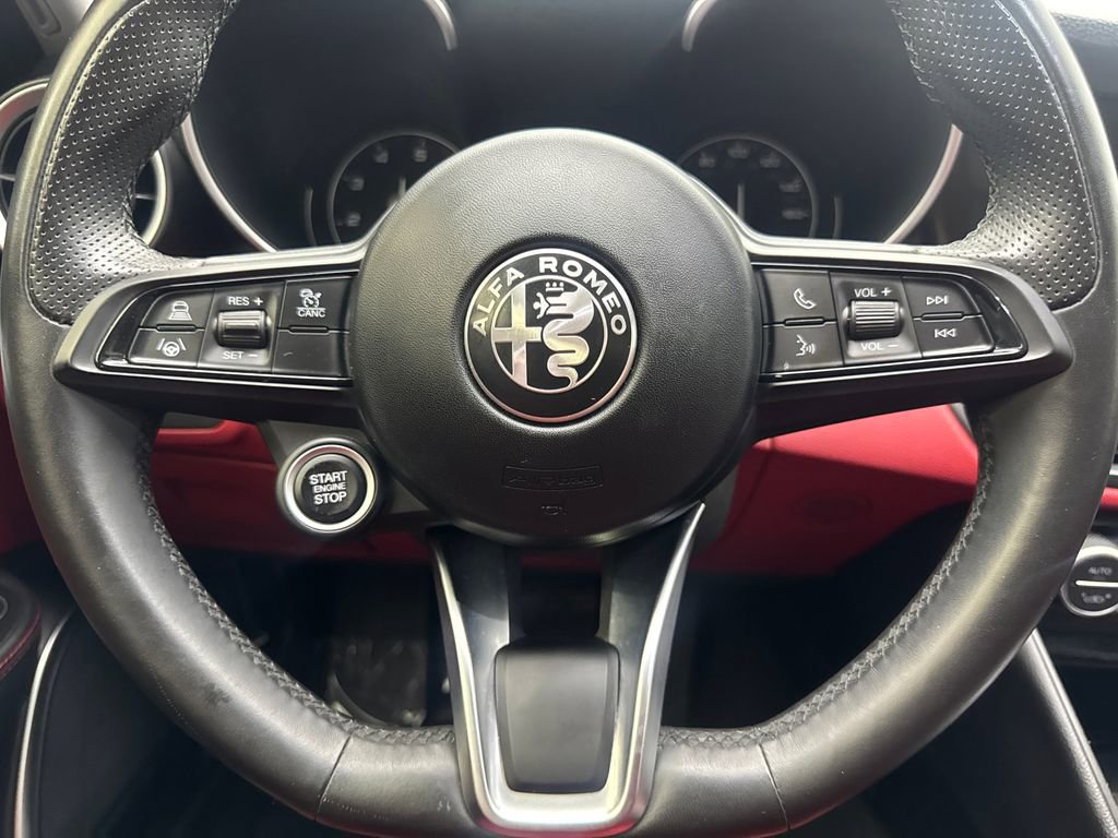 Used 2021 Alfa Romeo Giulia Ti w/ Nero Edizione RWD image 57