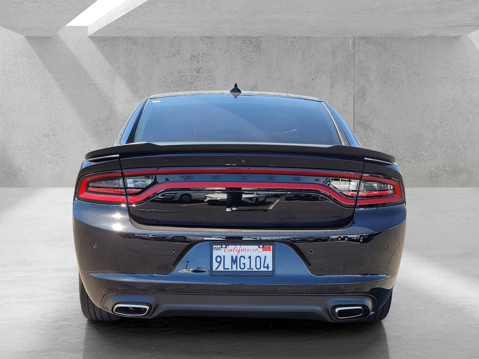 Used 2023 Dodge Charger SXT w/ Blacktop Package RWD image 5