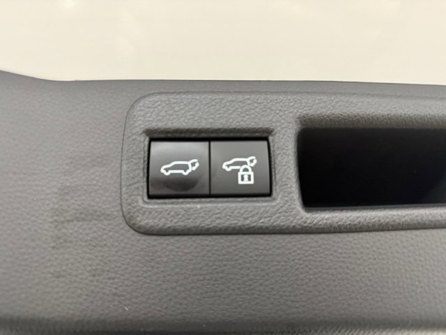 Certified 2024 Toyota Venza Nightshade image 12