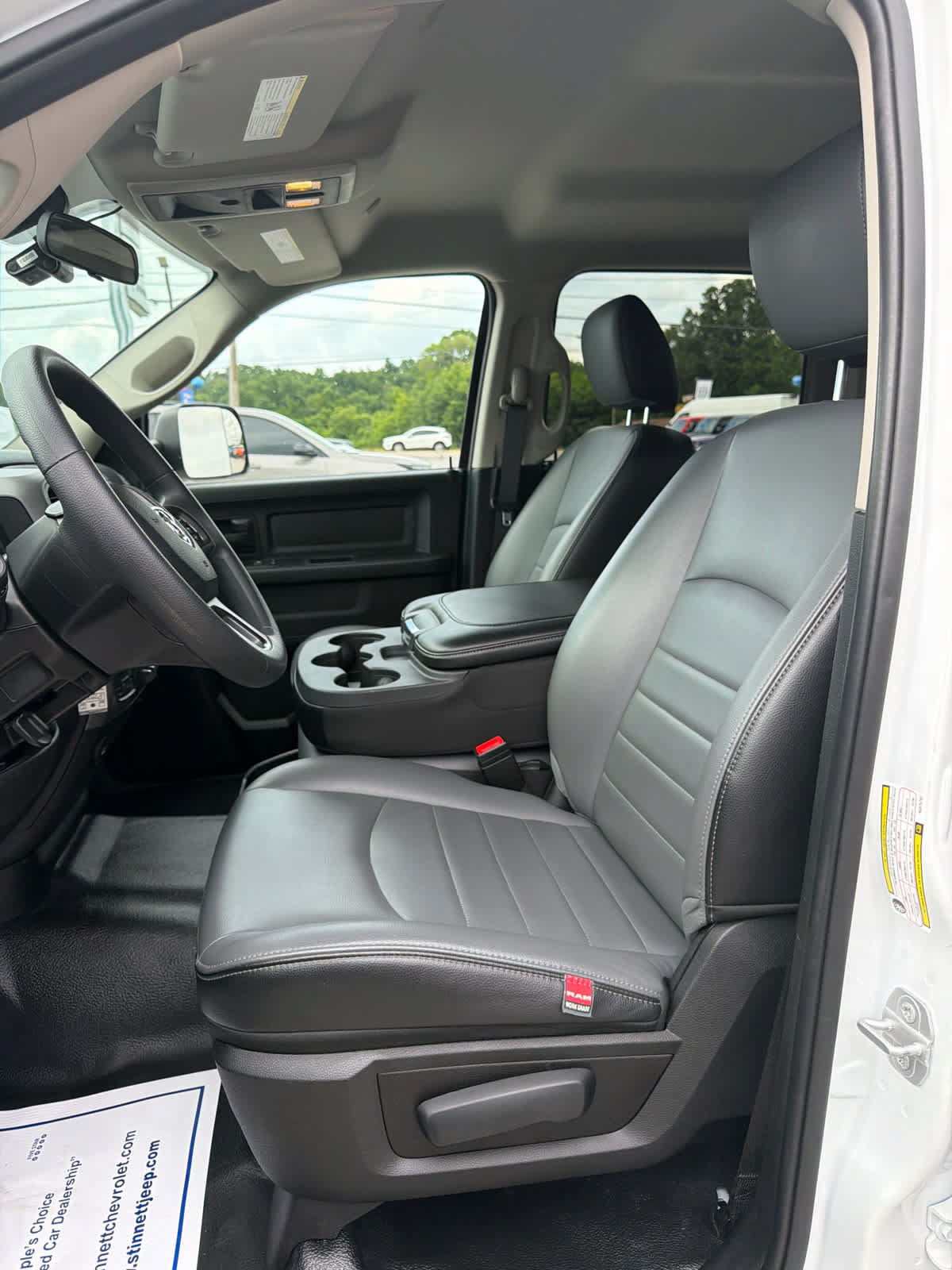 Used 2022 RAM 1500 Tradesman w/ Chrome Appearance Group AWD/4WD image 12