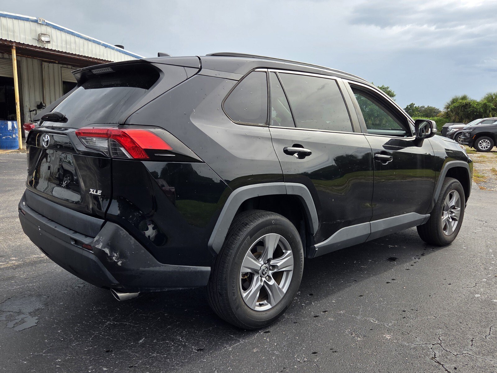 Used 2022 Toyota RAV4 XLE FWD image 5